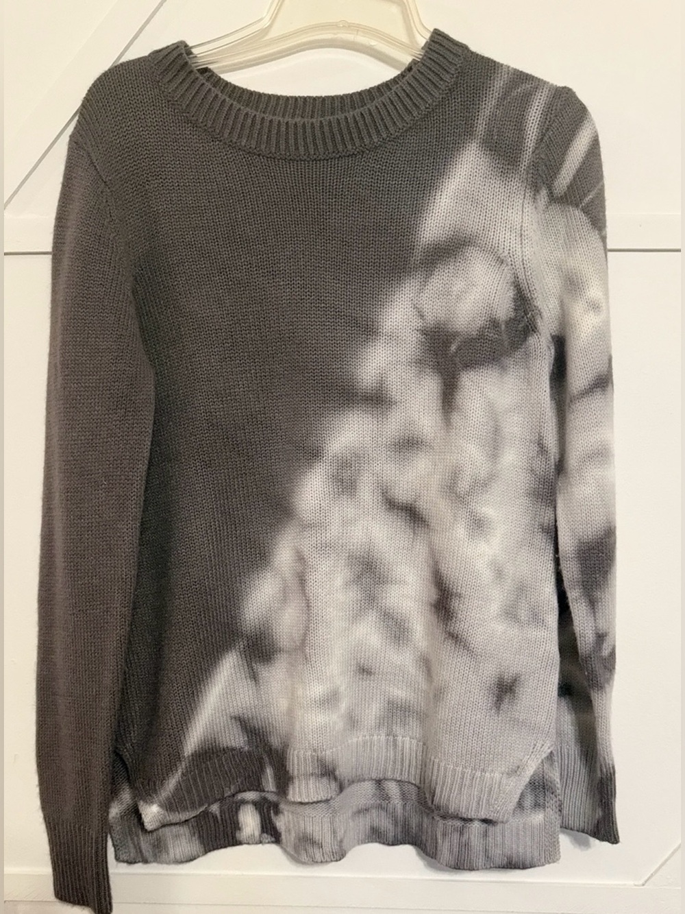 Simply Vera Vera Wang Gray & White Tie-Dye Crewneck Sweater